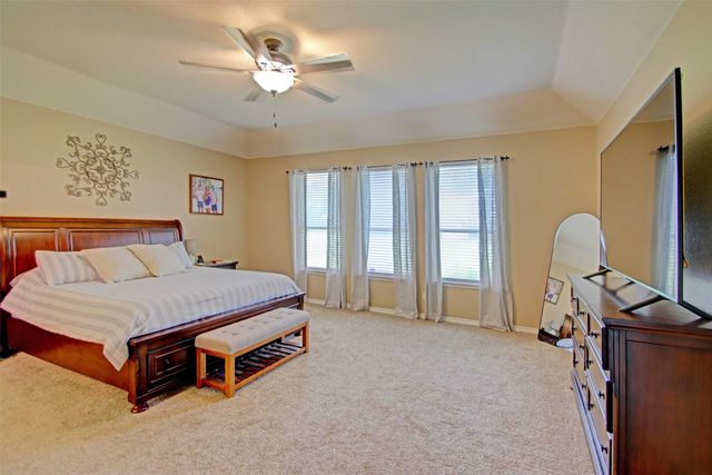 108 Champions Way, Azle, TX 76020