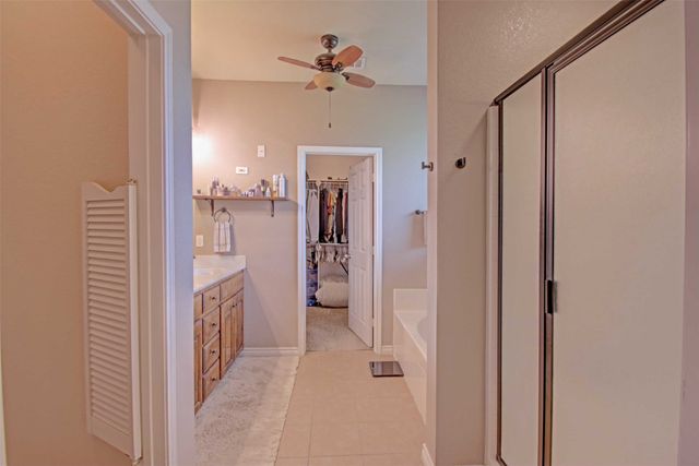 108 Champions Way, Azle, TX 76020