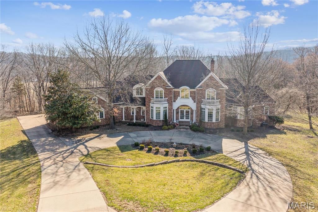 19385 Deer Pointe Estates Drive, Wildwood, MO 63038