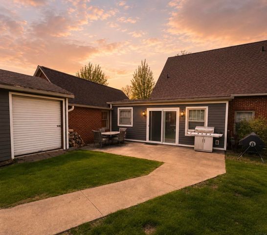 608 3rd Street, Parkersburg, IA 50665