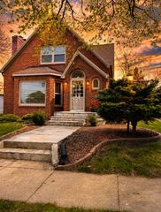 608 3rd Street, Parkersburg, IA 50665