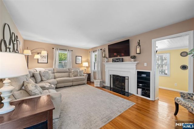 36 Burlington Road, Clifton, NJ 07012