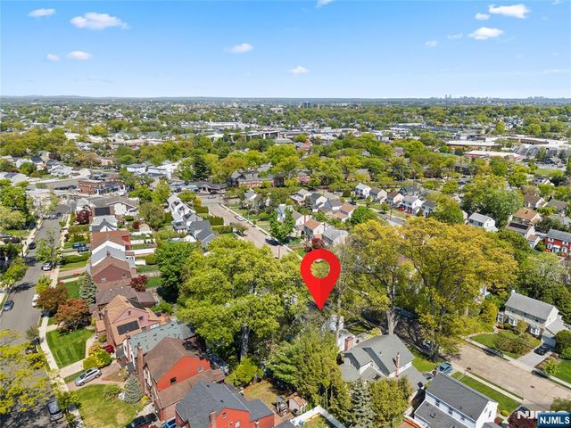 36 Burlington Road, Clifton, NJ 07012