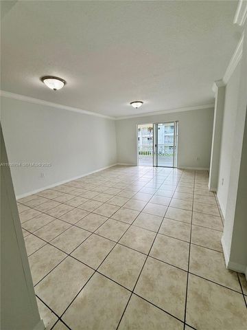 8851 NW 112th Ave 211, Doral, FL 33178