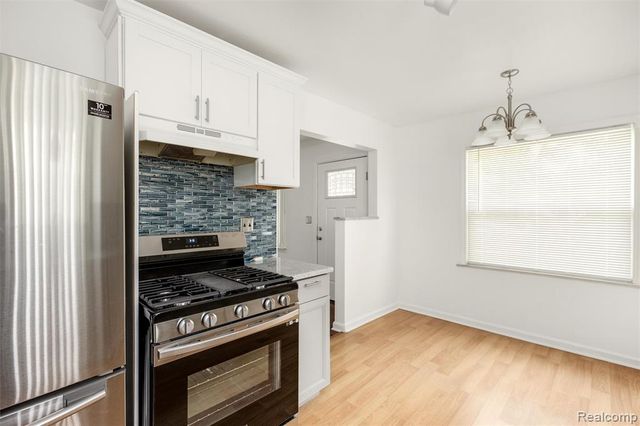 2200 Guthrie Avenue, Royal Oak, MI 48067