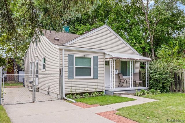 2200 Guthrie Avenue, Royal Oak, MI 48067