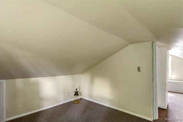 2200 Guthrie Avenue, Royal Oak, MI 48067