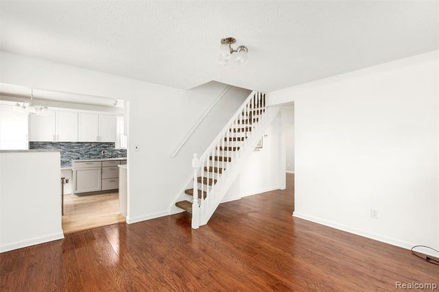 2200 Guthrie Avenue, Royal Oak, MI 48067