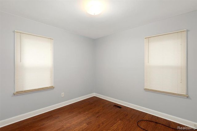 2200 Guthrie Avenue, Royal Oak, MI 48067