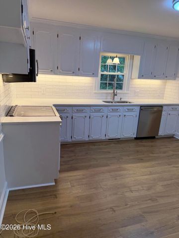 1106 Peachtree Place NW, Wilson, NC 27896