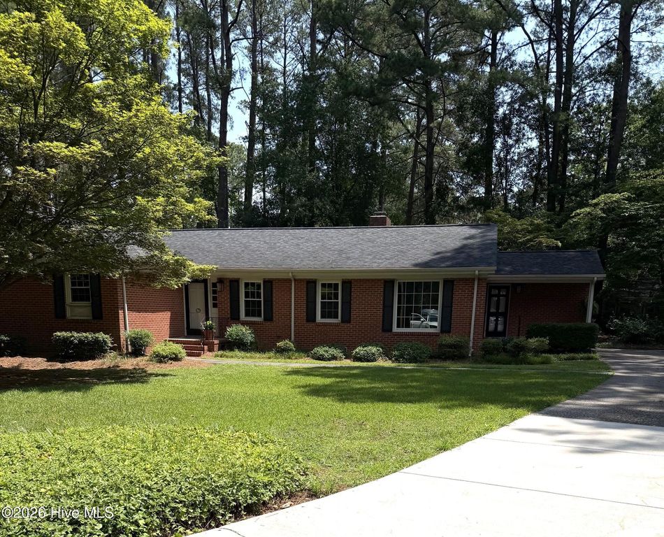 1106 Peachtree Place NW, Wilson, NC 27896