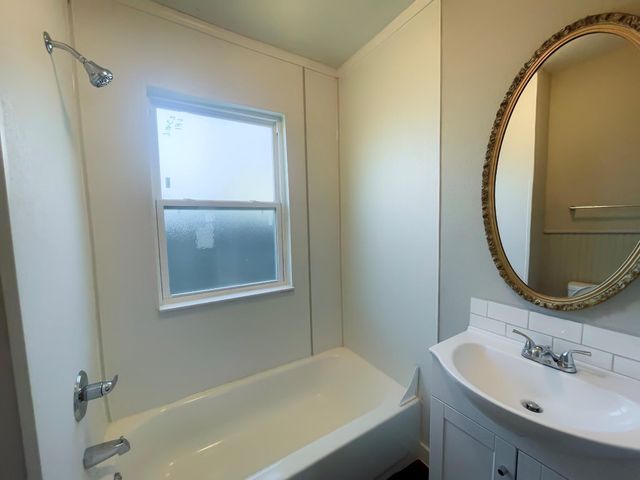 3206 Kentucky Street, Houston, TX 77026