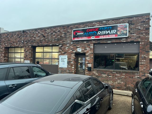 288 Allen St, Springfield, MA 01108