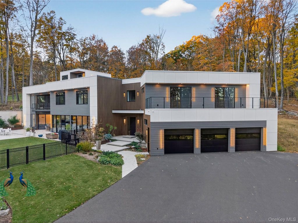 9 Warwick Isle Boulevard, Pine Island, NY 10969