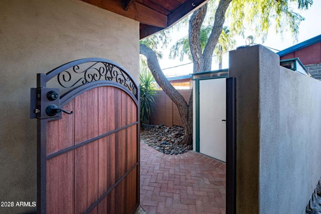 2107 S Ventura Drive, Tempe, AZ 85282