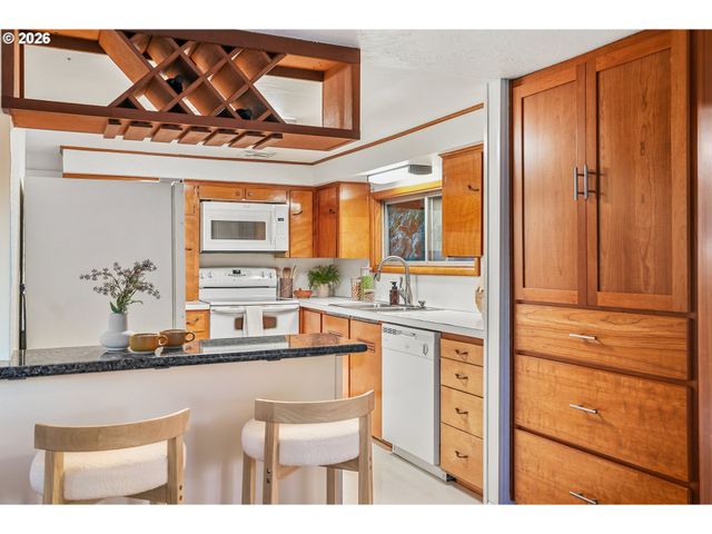 11745 Se WOOD Ave, Milwaukie, OR 97222