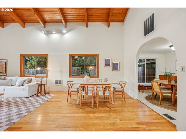 11745 Se WOOD Ave, Milwaukie, OR 97222