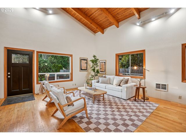 11745 Se WOOD Ave, Milwaukie, OR 97222