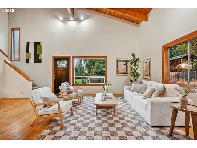 11745 Se WOOD Ave, Milwaukie, OR 97222