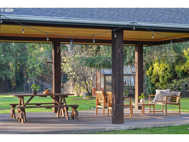 11745 Se WOOD Ave, Milwaukie, OR 97222