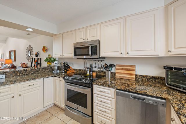 211 Inland Greens Circle, Wilmington, NC 28405