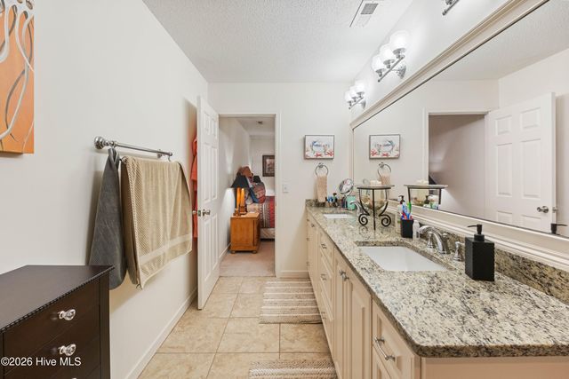 211 Inland Greens Circle, Wilmington, NC 28405