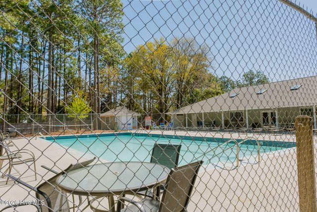 211 Inland Greens Circle, Wilmington, NC 28405