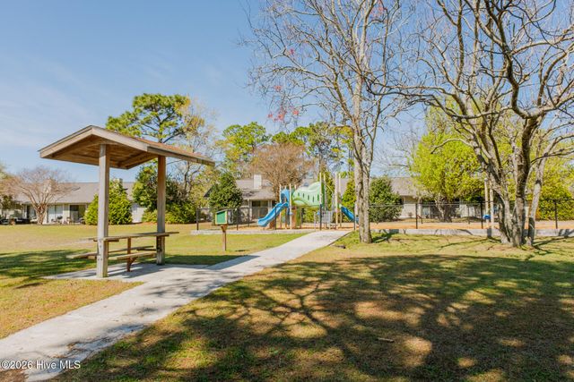 211 Inland Greens Circle, Wilmington, NC 28405