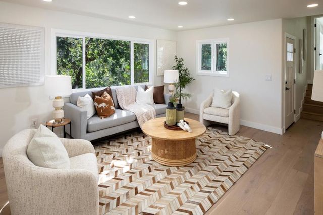 220 Canyon Drive, Portola Valley, CA 94028