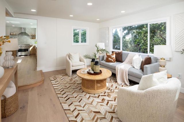 220 Canyon Drive, Portola Valley, CA 94028