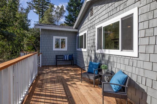 220 Canyon Drive, Portola Valley, CA 94028