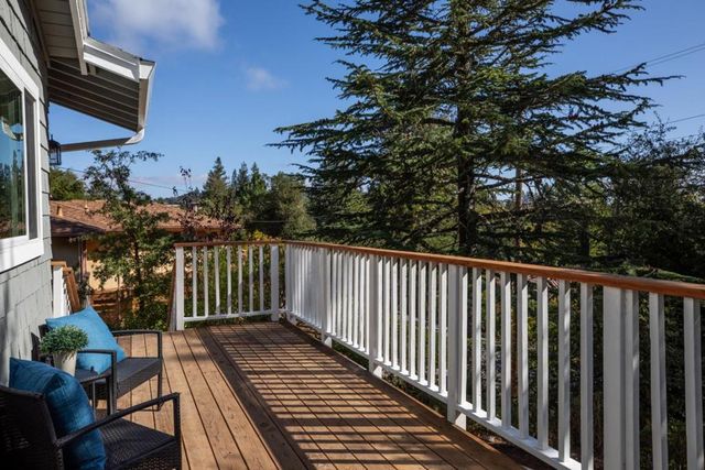220 Canyon Drive, Portola Valley, CA 94028