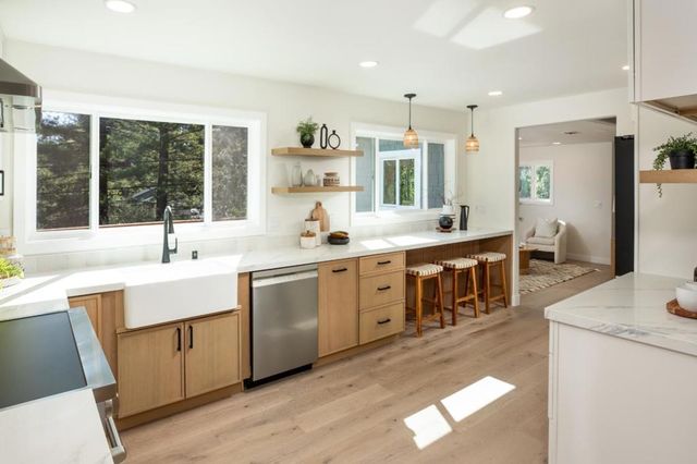 220 Canyon Drive, Portola Valley, CA 94028