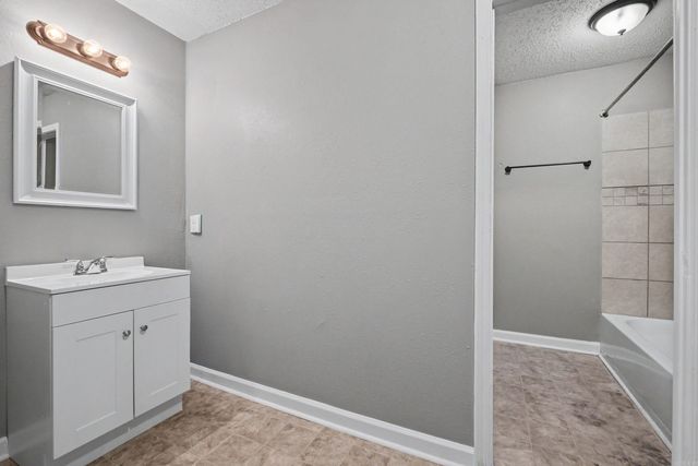 6521 Grayson Drive, Benton, AR 72019