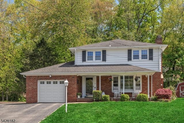 5 East St, Wanaque Boro, NJ 07465