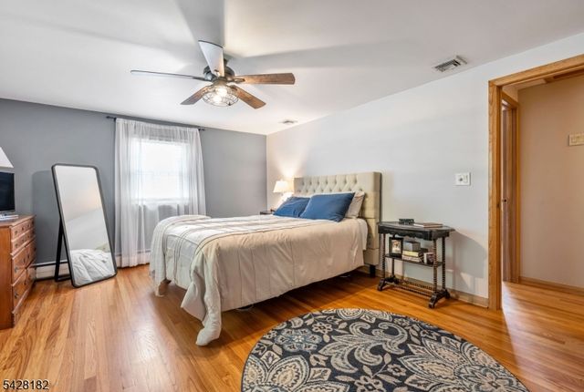5 East St, Wanaque Boro, NJ 07465