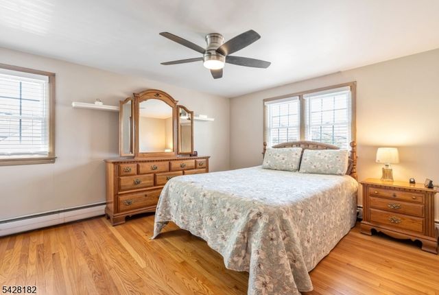 5 East St, Wanaque Boro, NJ 07465