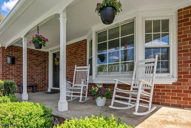 5 East St, Wanaque Boro, NJ 07465