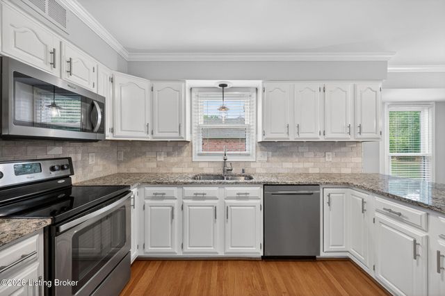 4407 Mosaic Ct, Louisville, KY 40299