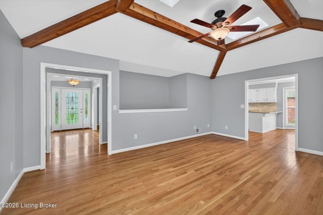 4407 Mosaic Ct, Louisville, KY 40299