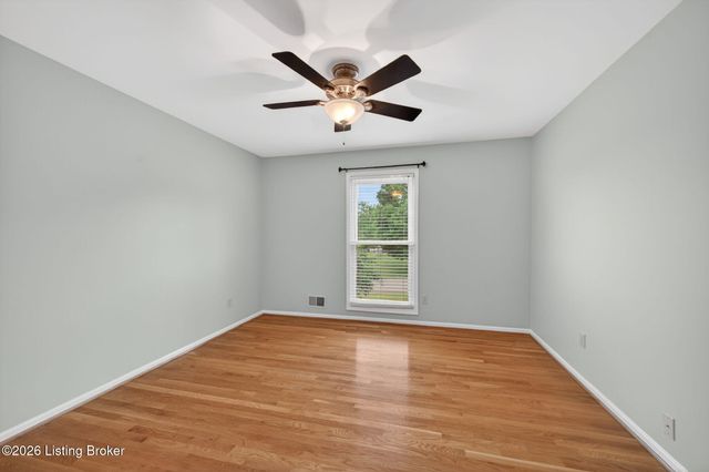 4407 Mosaic Ct, Louisville, KY 40299