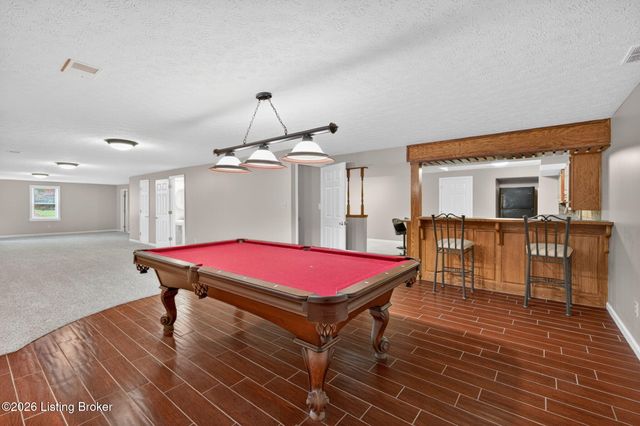 4407 Mosaic Ct, Louisville, KY 40299