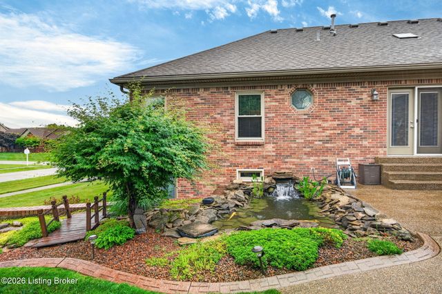 4407 Mosaic Ct, Louisville, KY 40299