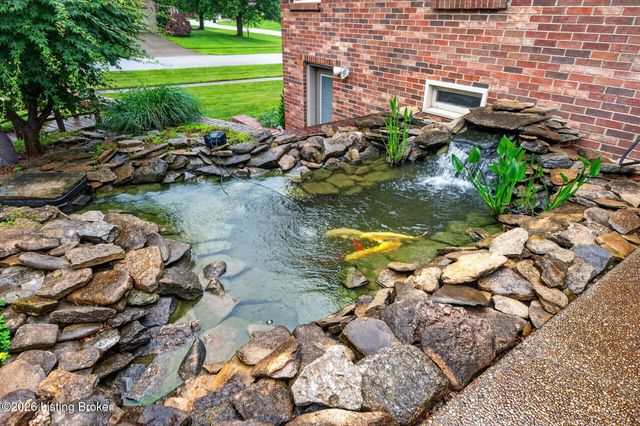 4407 Mosaic Ct, Louisville, KY 40299