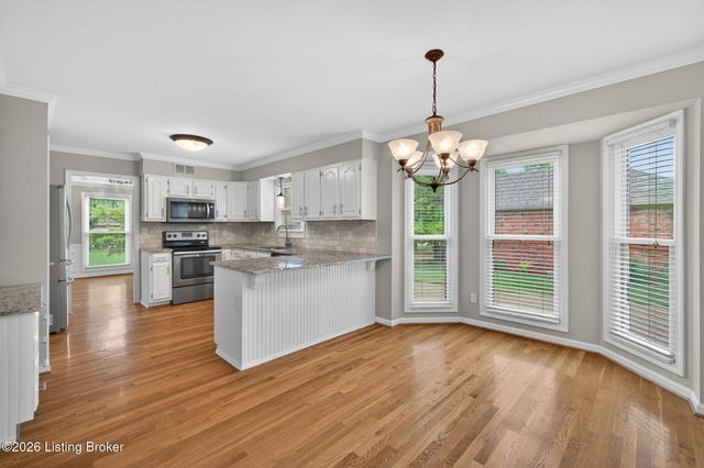 4407 Mosaic Ct, Louisville, KY 40299