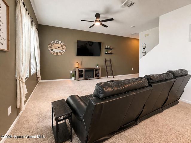 2024 HEMINGWAY CIRCLE, Groveland, FL 34736