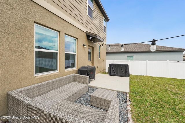 2024 HEMINGWAY CIRCLE, Groveland, FL 34736