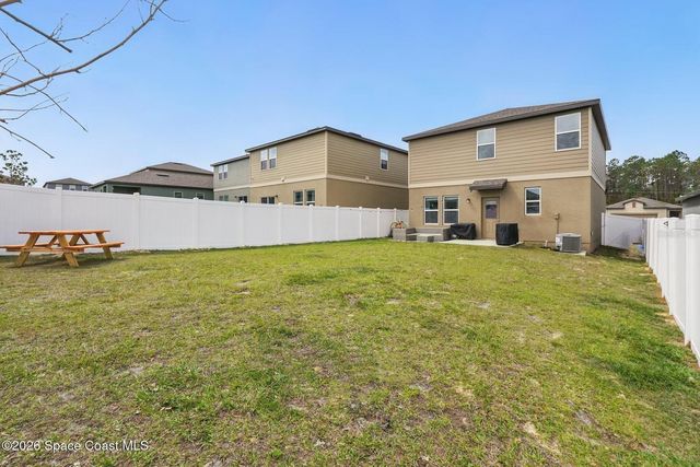 2024 HEMINGWAY CIRCLE, Groveland, FL 34736