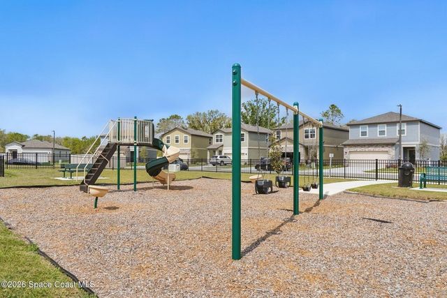 2024 HEMINGWAY CIRCLE, Groveland, FL 34736