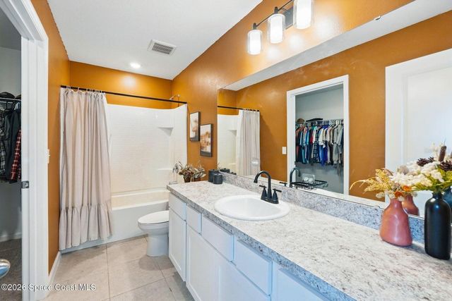 2024 HEMINGWAY CIRCLE, Groveland, FL 34736